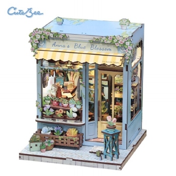 Cute Bee Miniature House Anna's Blue Blosom CWGC211